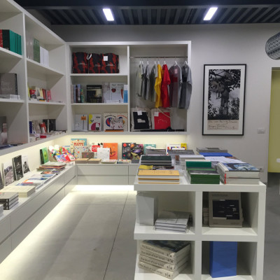 book shop hangar bicoccca (3 of 8)